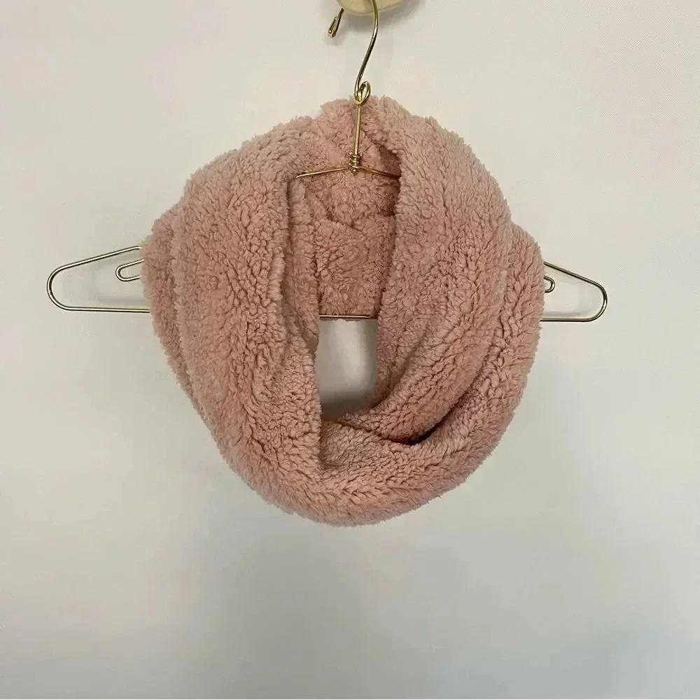 Jenni Fluffy Sherpa Fleece Infinity Scarf Blush/Pink